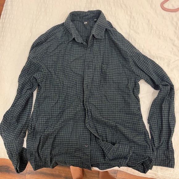 Uniqlo Mens Flannel Long Sleeve Button Down, GUC - Picture 3 of 3